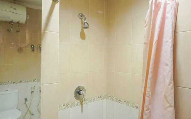 Strategic 1BR The Boulevard Apartment with Luxurious Design
