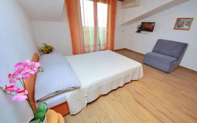 Apartment Šarić Trogir/Arbanija 24963