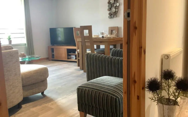 37 Farraline Court, City Centre apartment