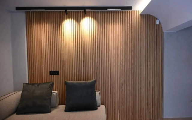 Cocoon Athenian Riviera by Neuvel