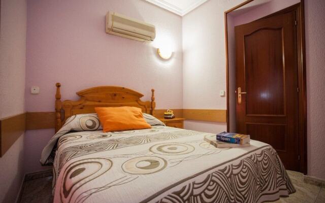 Отель Hostal Bermejo Испания, Мадрид - отзывы, цены и фото номеров - забронировать отель Hostal Bermejo онлайн вид на фасад