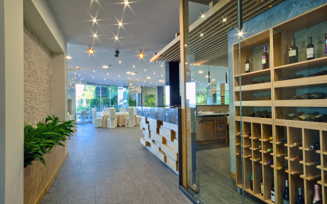 Luna Hotel - Balneo & Spa вид на фасад