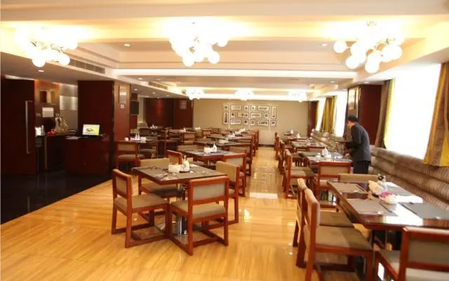 Echeng Hotel Wuhan Optics Vally Pedestrian Street