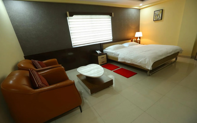 Hotel Swaraj Sarovar by OYO