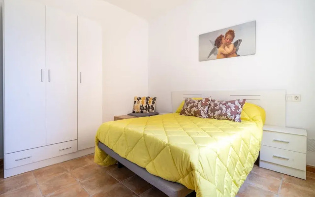 Apartment Near the Beach With sea Views