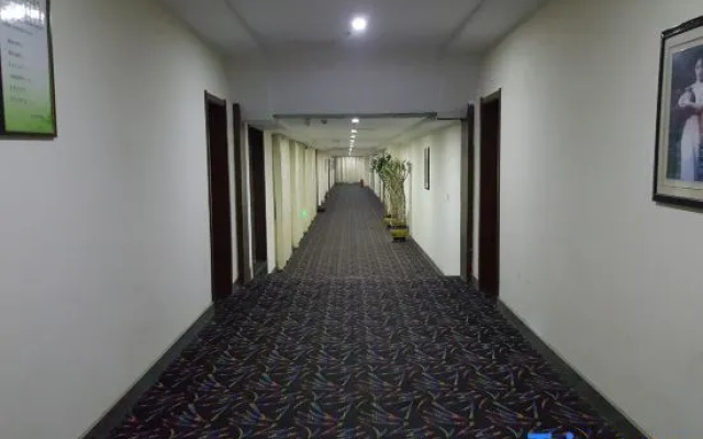 Xuefu Hotel