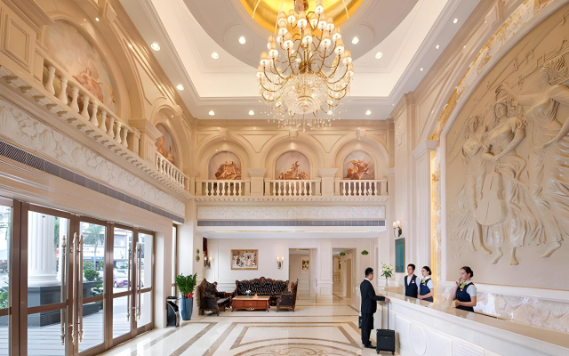 Venus Hotel Gongming Rainbow