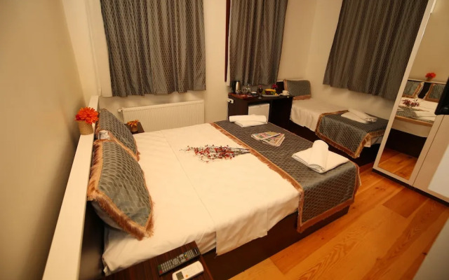 Grand Almira Hotel