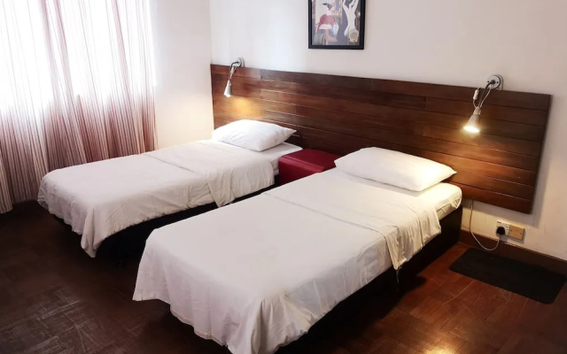 OYO Life 92922 Kost Bu Mala 1 Syariah