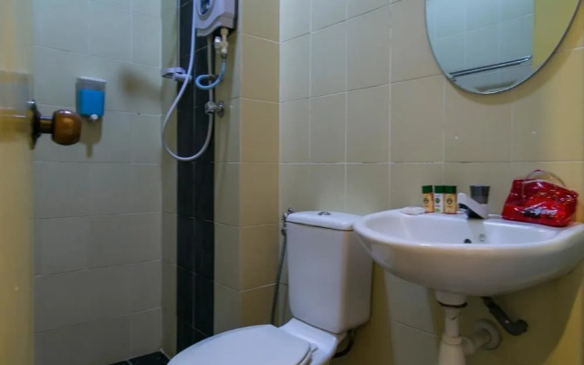 OYO 237 Sri Senawang Hotel