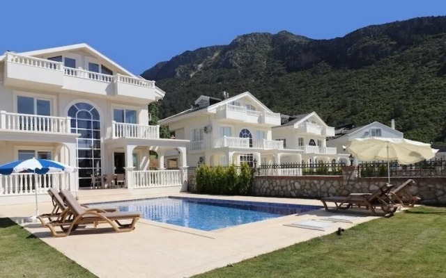 Villa BEY2 by JoyLettings