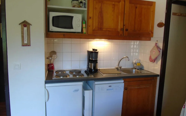 Lou Services Apartment CB19 LSI 001