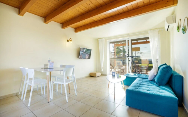 Tropical House Sea View