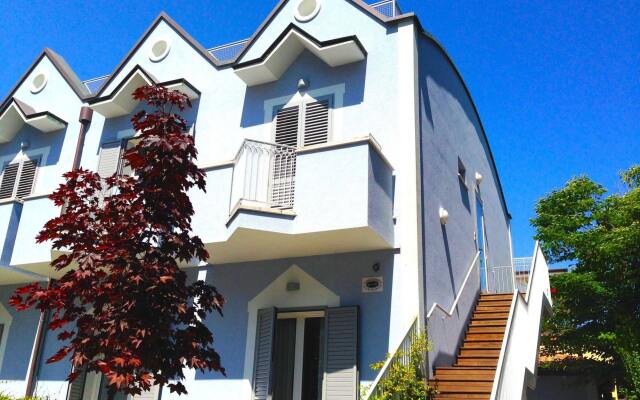 Отель Residence Margherita Италия, Римини - 1 отзыв об отеле, цены и фото номеров - забронировать отель Residence Margherita онлайн вид на фасад