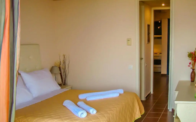 Manto On The Beach Apartments