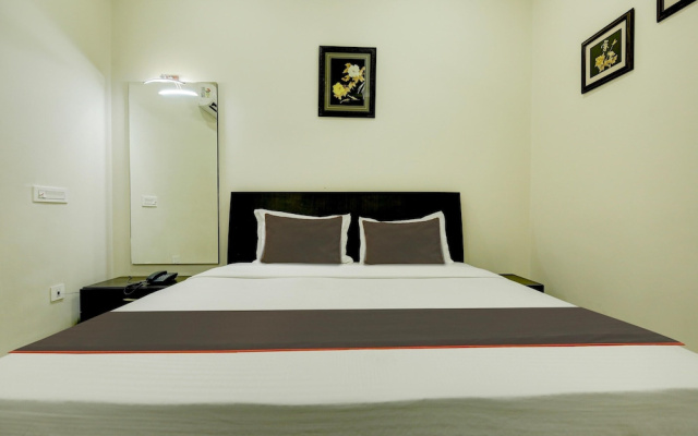 Collection O Ovel Hotel Grand