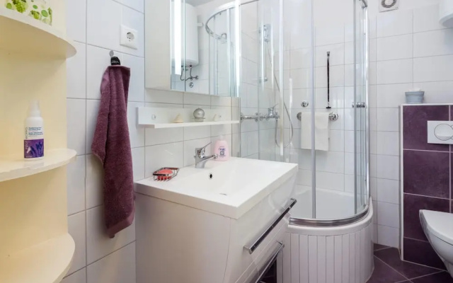 Comfortable and Fully Furbished apt in Center