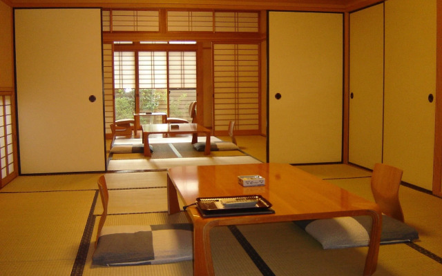 Yufuin Onsen Ryokan Hananomai