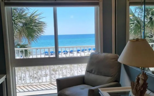 Aqua Villa 302