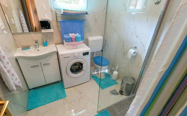 Nice Home in Kanfanar With Wifi and 1 Bedrooms