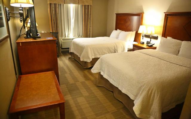 Hampton Inn & Suites Jennings