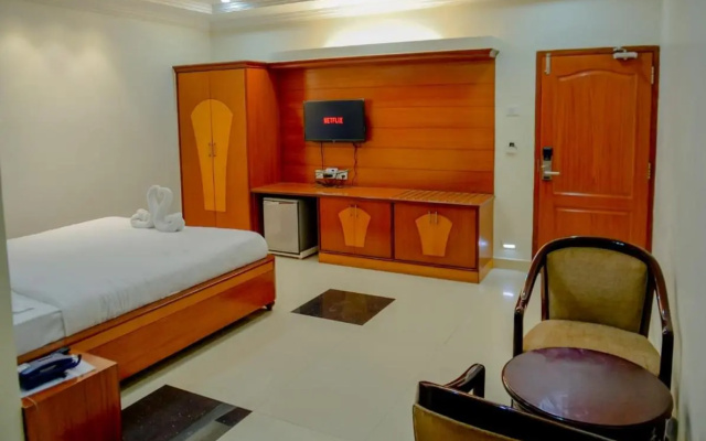 Naveed Residency