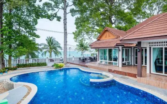 RimLay Beachfront Pool Villa 5 Bedroom