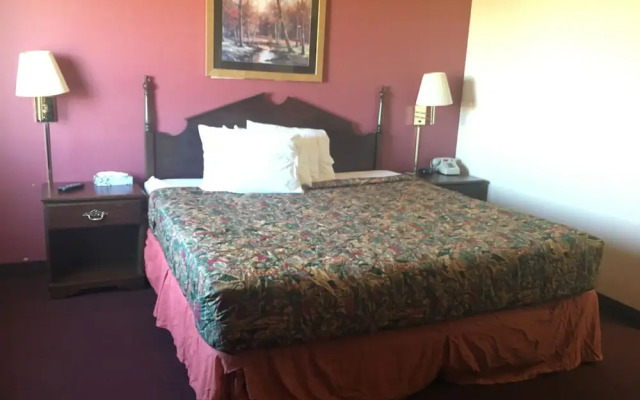 Derby Inn & Suites