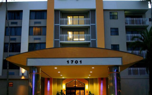 Holiday Inn Express Hotel Suites Ft Lauderdale Plantation - 