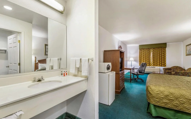 Ramada Decatur TX
