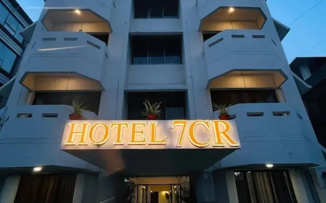 Hotel 7 Cr