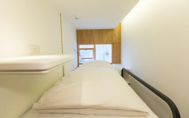 Muiu Inn Capsule Hotel