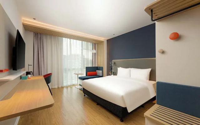 Holiday Inn Express Wuxi East Station by IHG