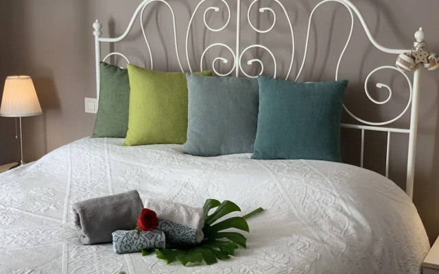 Roma Amor 396 Guest House