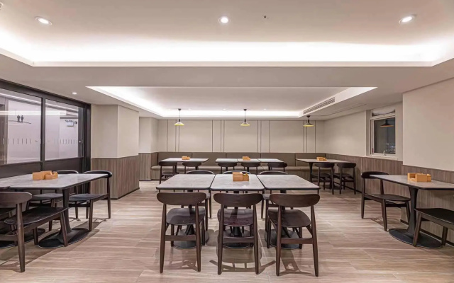 Hanting Hotel Nanjing Xiaohang Metro Station