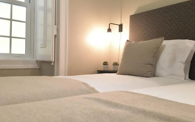 Lisbon Finestay Bica