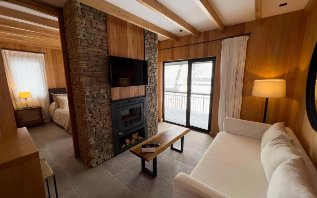 El Refugio Ski & Summer Lodge