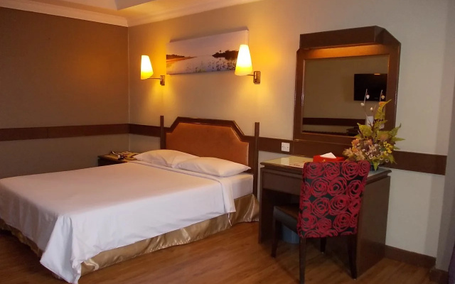 Hotel Grand Crystal