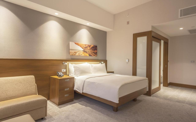 Hampton By Hilton Kocaeli Symbol