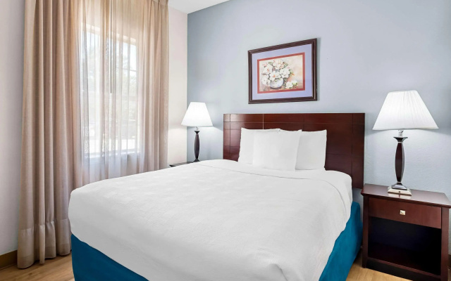MainStay Suites Addison-Dallas