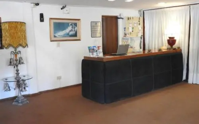 Hotel Tiburones Club