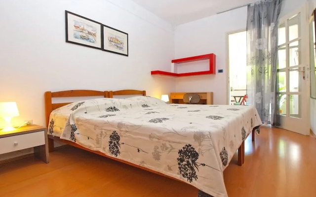 Apartment 1346