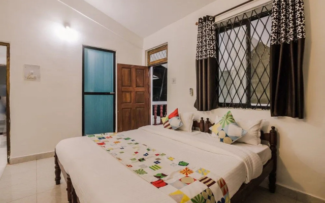 OYO 24114 Home Decent Studio Candolim
