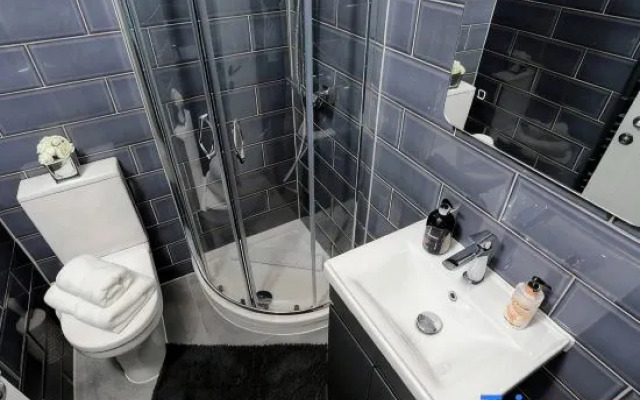 Air Con Fabulous 3Bed/2Bath Garden Flat with Wi-Fi