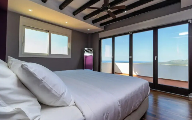 Kbel sea View Villa, Private Pool, Sleeps8, Garden