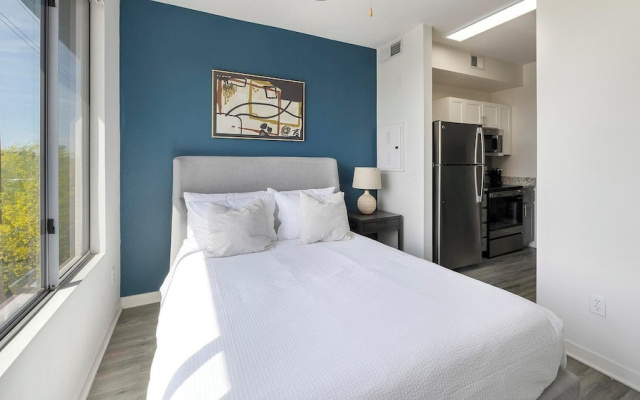 Landing Furnished Apartments near University Heights