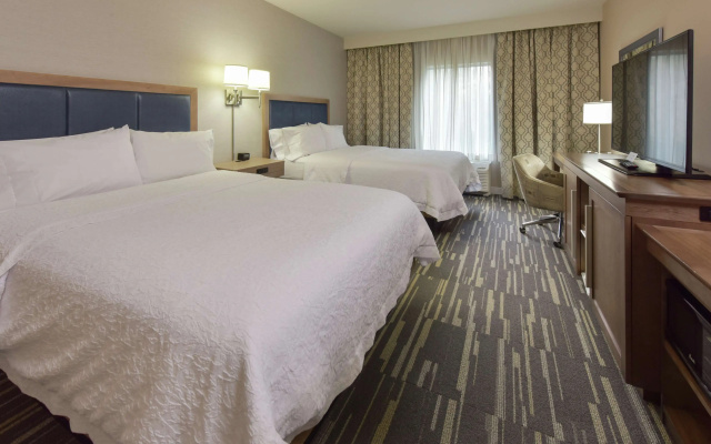 Hampton Inn & Suites Seattle/Redmond