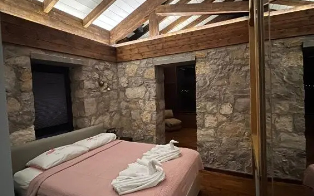 Casa AYAZ - Unique Design Villa in Vineyards and Olive Groves