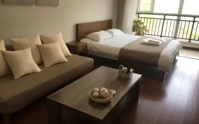 Liangzi Seaview Family Apartment (Laoting Tangshanwan Shop)