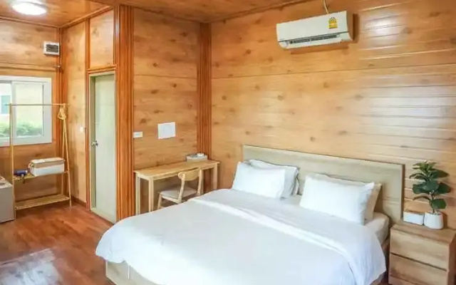 Beung Sampathuan Fishing & Resort